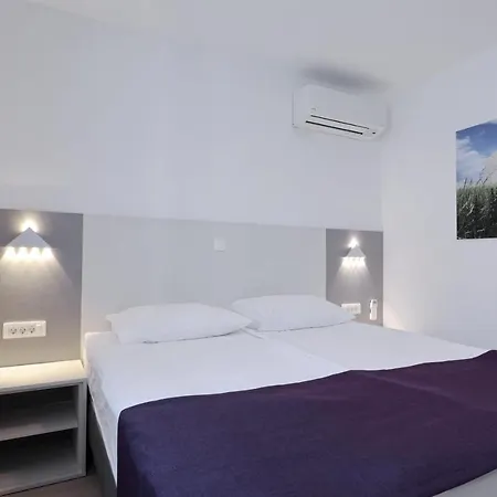 Vittoria Della With Private Pool - Ae 1043 Вилла