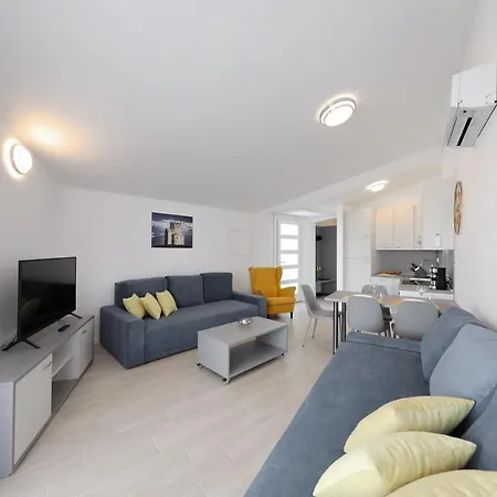 Vittoria Della With Private Pool - Ae 1043 Вилла *