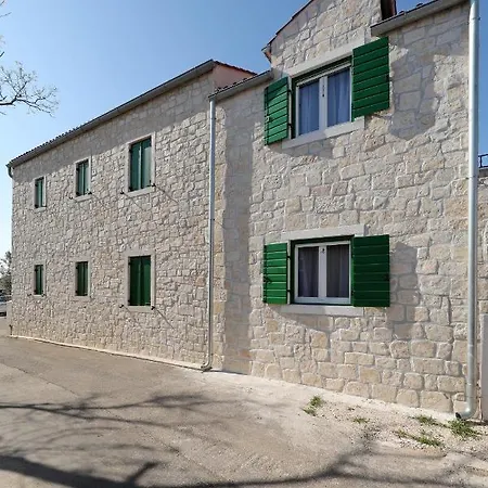 Vittoria Della With Private Pool - Ae 1043 * Привлака