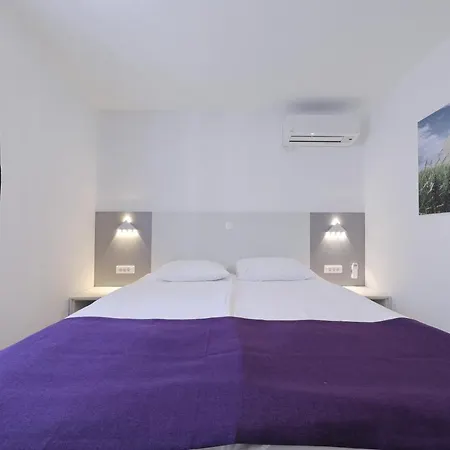 Vittoria Della With Private Pool - Ae 1043 Вилла *